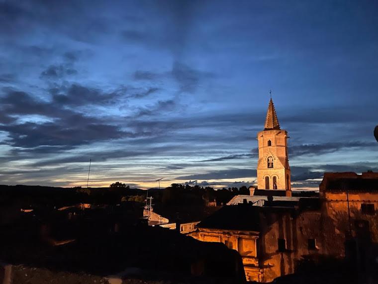Insolite Studio -La Tour Des Templiers- Montfrin エクステリア 写真
